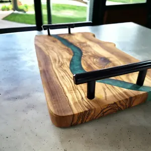 Planche à découper en bois de chêne et résine faite à la main pour servir du fromage plateaux de service élégants pour la cuisine d'hôtel ou de restaurant à la maison - Product Image 2