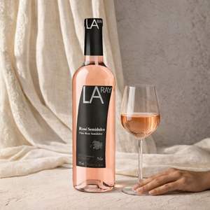 Laray - Vino Rosado Semidulce Garnacha Tempranillo 11% ABV Vino Rosado Español 750ml - Product Image 3