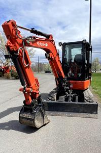 Mini-pelle Kubota à faible durée de vie à prix compétitif Cabine KX033-4/CA/Chaleur; Bras d'extension; Lame d'angle; Coupleur rapide/godet; Caoutchouc - Product Image 3