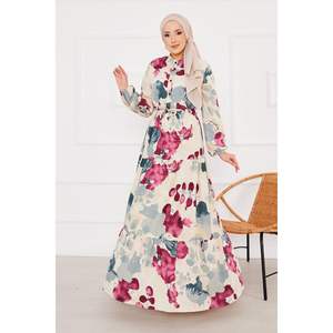 Robe modeste de hijab en viscose à motifs floraux violets - Product Image 2