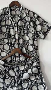 Ensemble de pyjama en coton imprimé en blocs Ensemble de pyjama pour demoiselle d'honneur Tenues de nuit Ensemble de pyjama pour femme Chemise et short en coton - Product Image 2