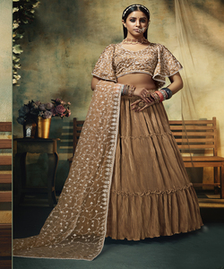 Nouveaux vêtements de mariage attrayants tissu taffetas lehenga choli avec dupatta femmes indiennes portent des vêtements surat en gros semi-cousus - Product Image 2