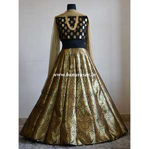 Banarasee/Banarasi tejido a mano arte seda sin coser Lehenga y blusa Tela-Negro - Product Image 4