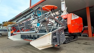   Cosechadora de Arroz DC-108X de 108HP, Cosechadora Combinada de Alta Calidad con Construcción Duradera, Motor Potente, Nueva Condición, Mejor Precio - Product Image 3