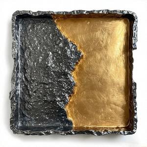 Plateau en aluminium rectangulaire Royal Glow avec poignées robustes coulées à la perfection pour le service à la maison de luxe et la décoration festive - Product Image 4