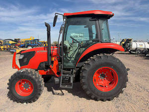 Tracteurs Kubota M7060 d'occasion à vendre, avec options de transmission hydraulique à 8 et 12 vitesses, 71 chevaux. - Product Image 4