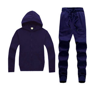Ensemble de survêtement unisexe de luxe personnalisé en gros, pull à capuche imprimé pour l'hiver, couleur unie, style décontracté, streetwear, OEM ODM - Product Image 6