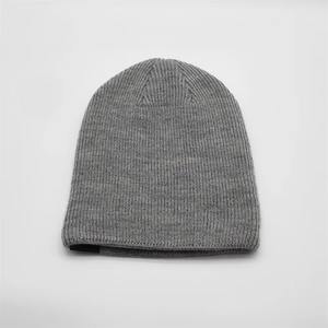 Bonnets personnalisés brodés et imprimés en relief – Usine OEM de bonnets d'hiver tricotés en acrylique chaud – Fournisseur de mode streetwear courante - Product Image 4