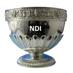 Accesorios de decoración de mesa de cena de estilo único, Frutero de Metal, diseño moderno, cuenco de servidor de fruta profundo redondeado - Product Image 1