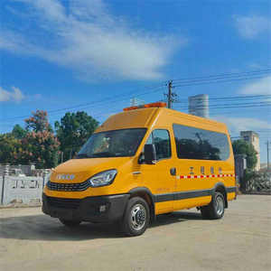 Ambulance médicale personnalisée 4x2 Diesel Transmission manuelle Euro 3 Longueur 3-8m Modèle d'exportation Fabriqué en Chine Véhicule mobile - Product Image 3