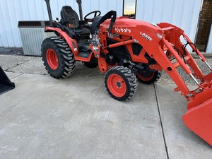 Mini Tractor Kubota BX23SLB Usado con Cortadora de Césped y Cargador Frontal - Product Image 2