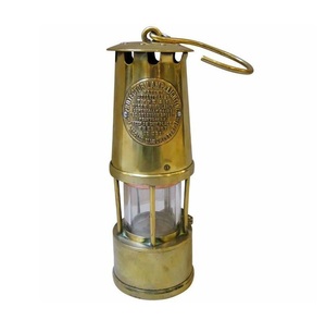 Lámpara de minero de latón vintage rústica, iluminación de decoración coleccionable para crear un ambiente tradicional cálido y acogedor en los hogares - Product Image 4