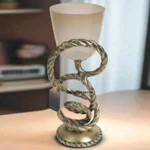 Portavelas dorado increíble hecho a mano con vidrio perfecto para un elegante salón dormitorio y comedor - Product Image 1