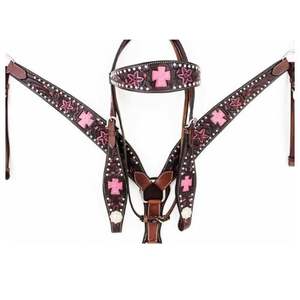Ensemble de têtière et de collier de poitrail pour cheval western en cuir tendance avec incrustation en croix disponible au prix de gros - Product Image 1