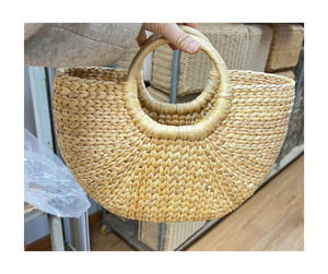 Bolsos de Jacinto de Agua Hechos a Mano en Vietnam de Alta Calidad, Perfectos para el Mercado de Exportación Sostenible - Product Image 1