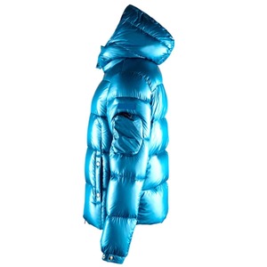 Veste matelassée épaisse imperméable à capuche personnalisée pour hommes avec fermeture éclair et logo frontal, service OEM en gros - Product Image 3