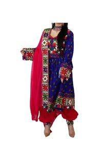 Robe de soirée traditionnelle africaine, vêtements faits à la main, broderie complète - Product Image 5