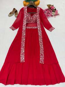 Lehenga entièrement cousu avec un haut shrug pour les mariages et les fêtes, Lehenga Choli pour l'exportation mondiale depuis l'Inde - Product Image 4