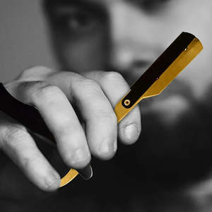 Navaja de Afeitar Recta de Acero Inoxidable Sólido con Recubrimiento Negro y Logotipo Personalizado - Product Image 5