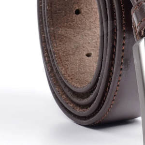 Ceintures en cuir de peau de vache à grain supérieur durables personnalisées de fabrication élevée pour hommes ceinture bonne ceinture à boucle ardillon - Product Image 3