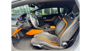 Lamborghini Huracán Tecnica Coupé RWD 2024 Usado en Buenas Condiciones, Certificado y Limpio - Product Image 2