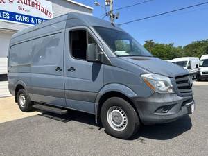 Mercedes-Benz Sprinter 2500 4x2 3 portes 144 pouces 2020 Fourgon utilitaire WB Turbo FWD avec sièges en cuir, conduite à gauche, intérieur sombre, ACC, à vendre - Product Image 6