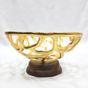 Bol décoratif plaqué or Base Forme ronde Conception Aluminium Bois Matériau Évider Bol japonais en céramique à la mode - Product Image 1