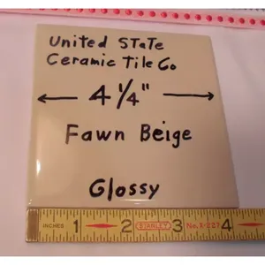 1 azulejo de cerámica brillante Fawn Beige 4-1/4 \ "Hecho en EE. UU. 1980-1990 para exteriores de supermercado y sala de estar Firebrick - Product Image 1