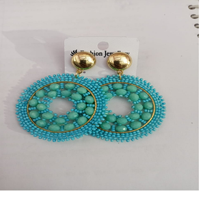 Pendientes de moda con cuentas hechos a medida de color turquesa en colores y estilos surtidos para reventa en tiendas de moda - Product Image 1