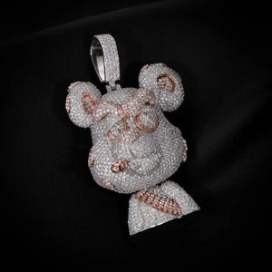 จี้เพชรโมอิสซาไนต์ชุบทอง 14K แบบกำหนดเอง ความใส VVS สไตล์ฮิปฮอป ของขวัญสำหรับเขา สไตล์ 'Iced Out' - Product Image 1