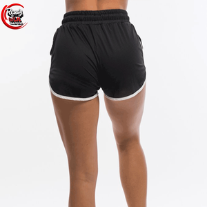 Short de gymnastique en polyester pour femmes personnalisé OEM séchage rapide respirant Fitness 2-en-1 taille élastique ample avec impression personnalisée - Product Image 2