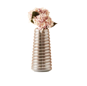 Florero de metal dorado de diseño de lujo con diseño de flor Rosa Floreros del mejor diseño Decorativo de alta calidad - Product Image 2