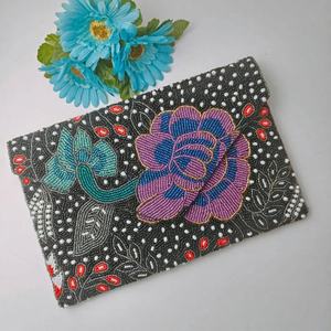 Sac à main élégant en perles pour femmes pour soirée mariage et occasion spéciale - Product Image 4