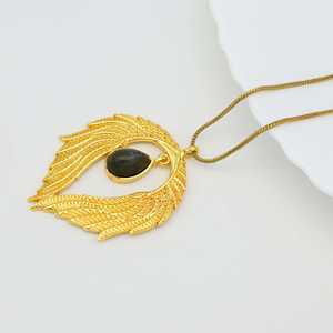 Vente en gros de cristaux de pierre naturelle de pierre précieuse cristal artisanal noir obsidienne onyx ailes d'ange pendentif en laiton pour la guérison cadeau unisexe - Product Image 6