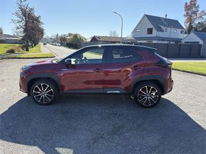 Auto Usado en Buenas Condiciones, <span class=keywords><strong>Toyota</strong></span> <span class=keywords><strong>Yaris</strong></span> <span class=keywords><strong>Cross</strong></span> GR Sport <span class=keywords><strong>2024</strong></span>, 1.5P HEV ECVT FWD SUV, Envío a Todo el Mundo - Product Image 5