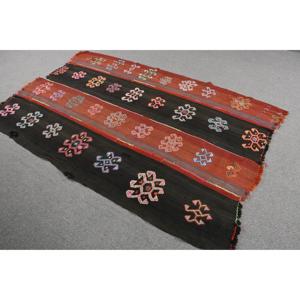 Turkish Vintage Area <b>Rug</b> 5x7.5 ft, Red Black <b>Check</b> <b>Rug</b> - Product Image 2
