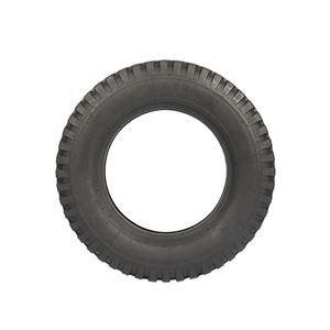 Neumático de camión radial 315/80R22.5 para transporte de carga pesada con tracción y longevidad superiores - Product Image 4