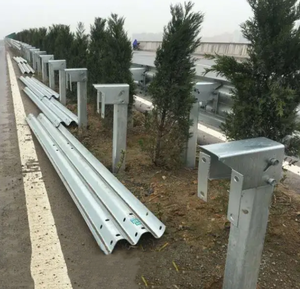 Barriera di traffico quadrata durevole del tubo d'acciaio per i sistemi autostradali del Guardrail - Product Image 3