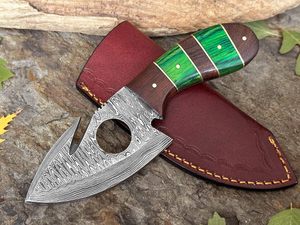 Couteau de chasse personnalisé fait à la main en acier Damas avec crochet en boyau Fourreau en cuir à lame fixe supporté par OEM pour le camping en plein air - Product Image 3
