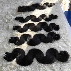 Paquete de cabello de trama virgen de onda del cuerpo Cabello vietnamita crudo de alta calidad Negro Un donante para mujeres negras - Product Image 5