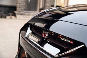 Nissan GT-R NISMO 2018 certifié propre et en bon état - Product Image 5