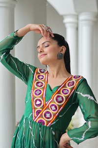 Boutique india de alta demanda, verde, calidad premium, elegante, impresionante, Kurti Navratri, ropa de fiesta étnica, ropa de novia para mujer - Product Image 2