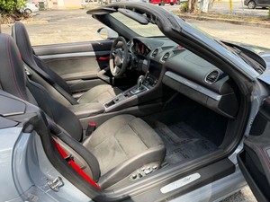 IMPRESIONANTE Porsche 718 Spyder Convertible 2023, 2 Puertas, Transmisión Automática - Product Image 5