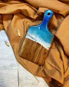 Elegante Tabla de Cortar de Resina y Madera para Cocina, Hecha de Madera de Acacia y Mango para un Uso Práctico con Alimentos - Product Image 2