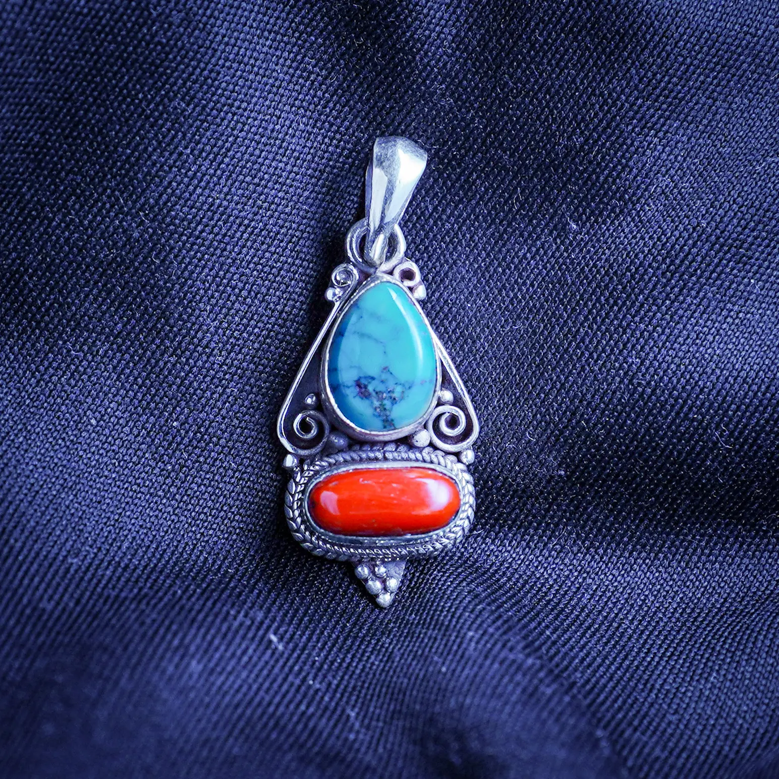 Bijoux ethniques en argent 925 avec pendentif corail et turquoise Charms en argent Expédition rapide en stock Argent sterling 925