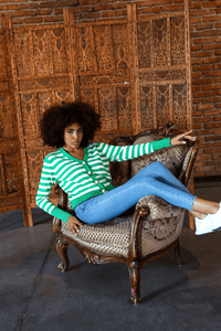 Cárdigan de punto con cuello en V para mujer, cárdigan transpirable cálido de manga larga, blusa con patrón de rayas con botones de perlas, servicios OEM - Product Image 3