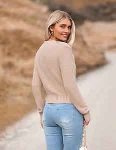 Sudadera clásica para mujer, Diseño de manga completa, tejido de mezcla de algodón suave y cálido, ideal para capas durante el invierno, cómodo - Product Image 3