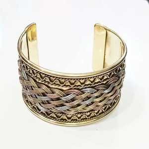 Vente en gros de bracelets de manchette élégants en laiton pour femmes Bracelets en pierre conçus sur mesure Accessoires de mode à bas prix - Product Image 2