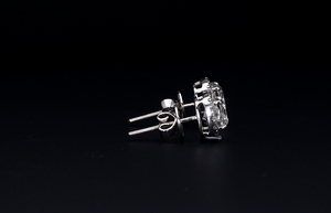 Boucles d'oreilles élégantes en or blanc 14 carats avec diamant, certifiées IGI, cultivées en laboratoire, pour femmes, pour fête ou cadeau - Product Image 2