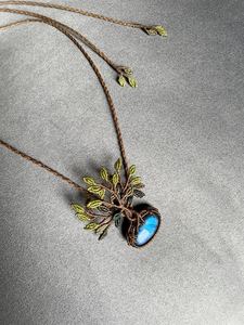 Collar de árbol de la vida de macramé hecho a mano con piedra labradorita longitud ajustable joyería Bohemia elegante - Product Image 5